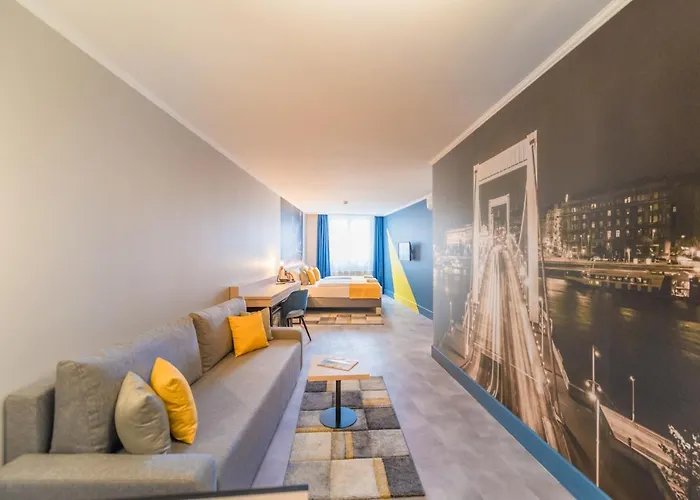 Family Connecting Twin Room